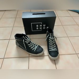 Shu Shop Riri High Top Sneaker Black with Silver Star & Studded  Size 9